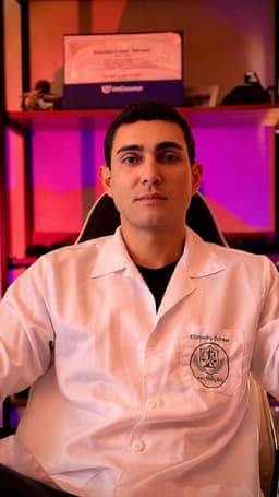 Dr Elizandro Scheer